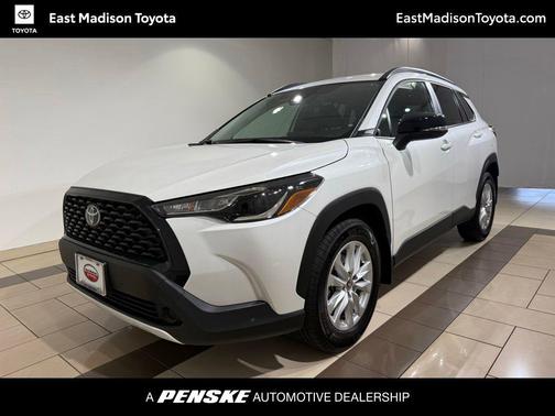 Wind Chill Pearl 2025 Toyota Corolla Cross LE
