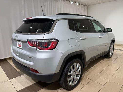 2024 Jeep Compass Latitude Lux