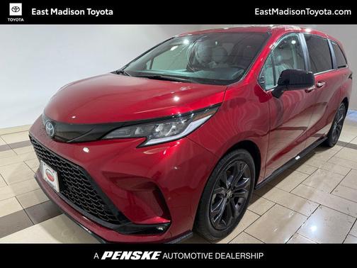 2025 Toyota Sienna XSE 7 Passenger