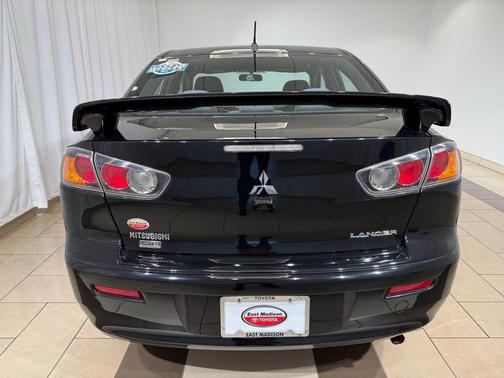 2017 Mitsubishi Lancer LE