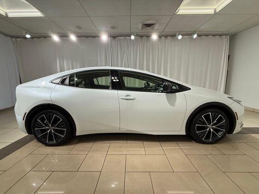 2024 Toyota Prius XLE