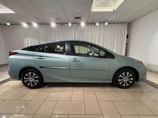 2019 Toyota Prius LE