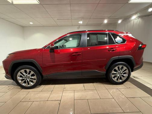 2024 Toyota RAV4 XLE Premium