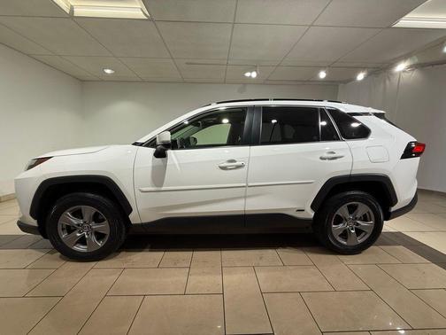 2023 Toyota RAV4 Hybrid XLE