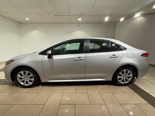 Classic Silver Metallic 2024 Toyota Corolla LE