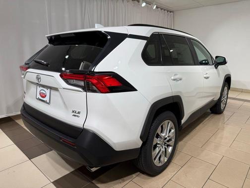 2025 Toyota RAV4 XLE Premium
