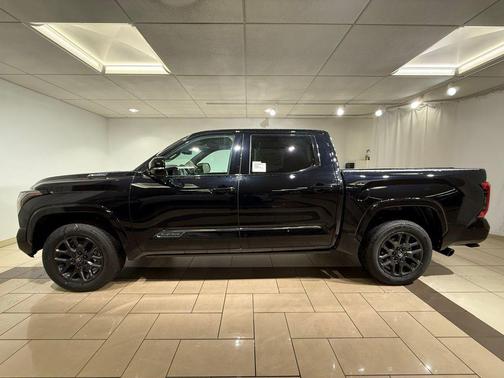 2026 Toyota Tundra Hybrid Platinum