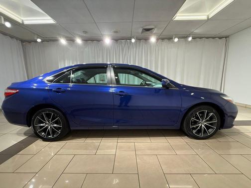 Blue Crush Metallic 2015 Toyota Camry XSE