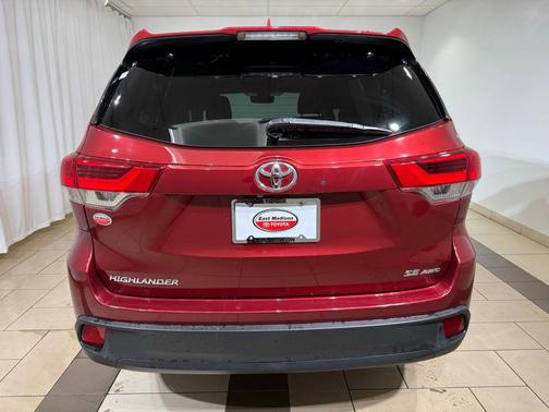 2017 Toyota Highlander SE
