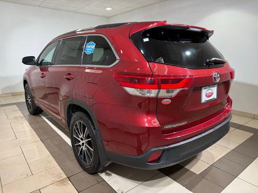 2017 Toyota Highlander SE