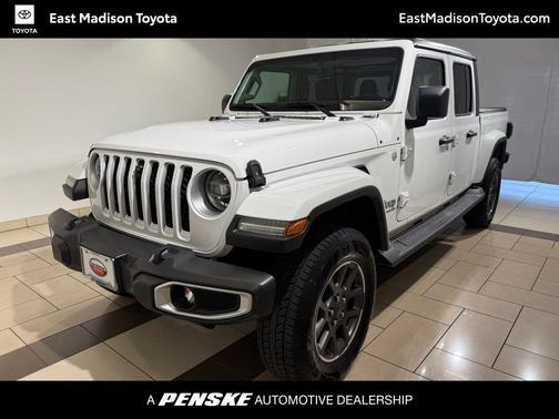 Bright White Clearcoat 2021 Jeep Gladiator Overland