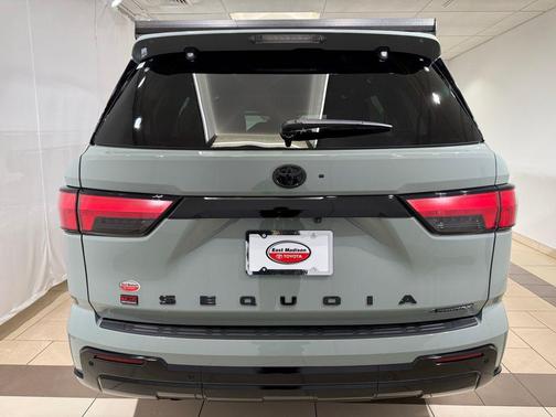 2025 Toyota Sequoia Platinum