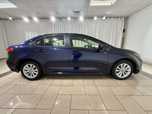 2025 Toyota Corolla Hybrid LE