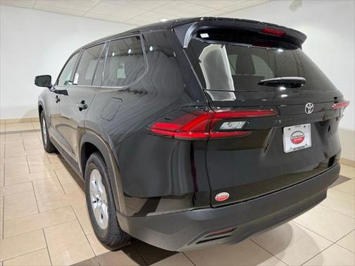 2025 Toyota Highlander LE