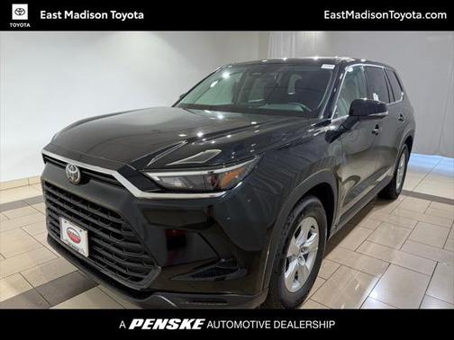 2025 Toyota Highlander LE