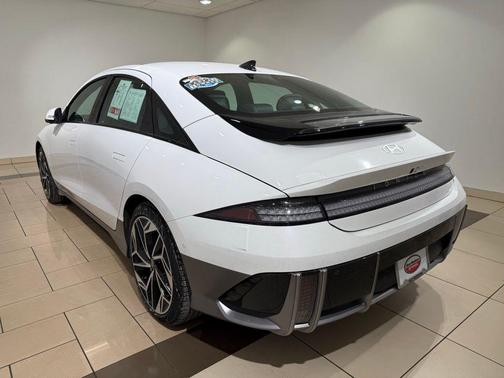 2025 Hyundai IONIQ 6 Limited