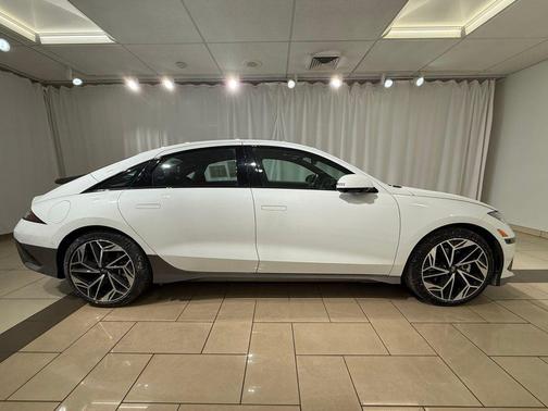 2025 Hyundai IONIQ 6 Limited