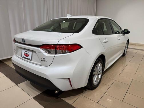 2025 Toyota Corolla Hybrid LE