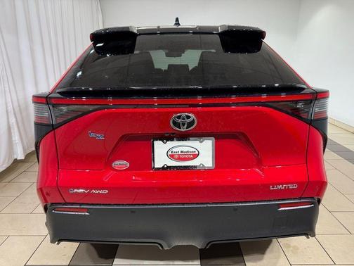 Supersonic Red w/Midnight Black Metallic Roof 2026 Toyota bZ Limited