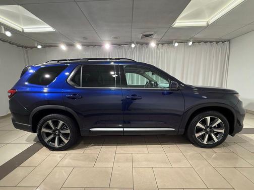 2023 Honda Pilot Touring 8-Passenger