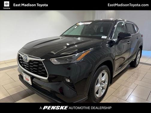 2022 Toyota Highlander Hybrid LE