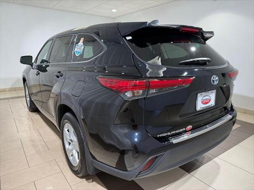 2022 Toyota Highlander Hybrid LE