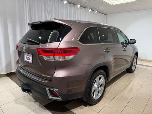 2017 Toyota Highlander Limited