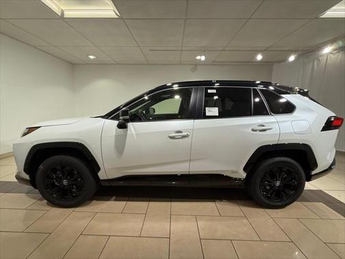 2025 Toyota RAV4 Hybrid SE