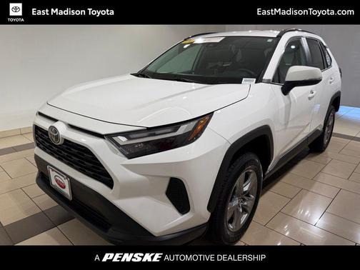 Ice Cap 2024 Toyota RAV4 XLE