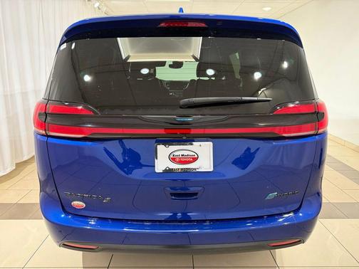 2021 Chrysler Pacifica Hybrid Touring L