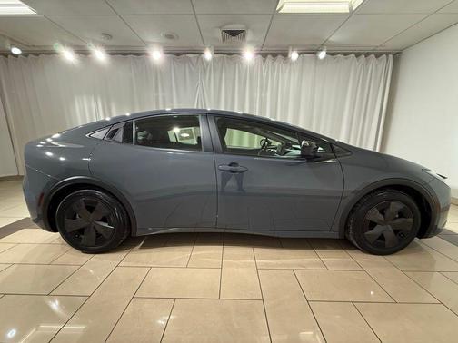 2023 Toyota Prius LE