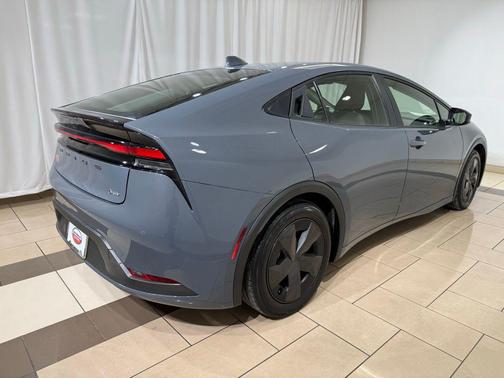 2023 Toyota Prius LE