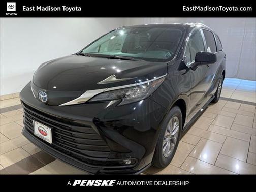 2025 Toyota Sienna XLE 7 Passenger