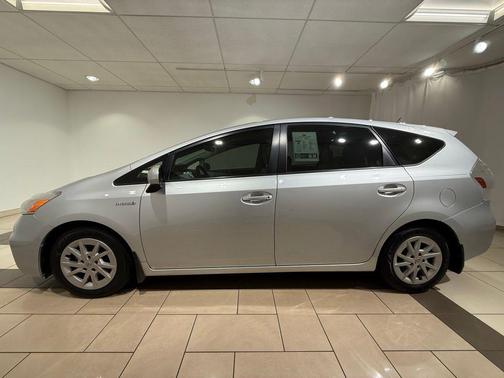 Classic Silver Metallic 2014 Toyota Prius v Three