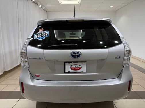 Classic Silver Metallic 2014 Toyota Prius v Three