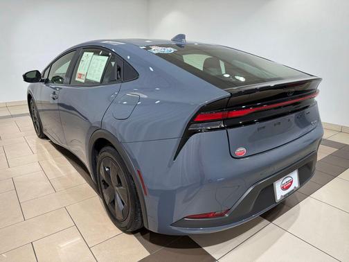 Guardian Gray 2025 Toyota Prius LE