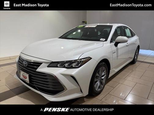 2019 Toyota Avalon Hybrid XLE Plus