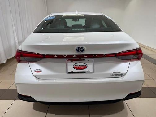 2019 Toyota Avalon Hybrid XLE Plus