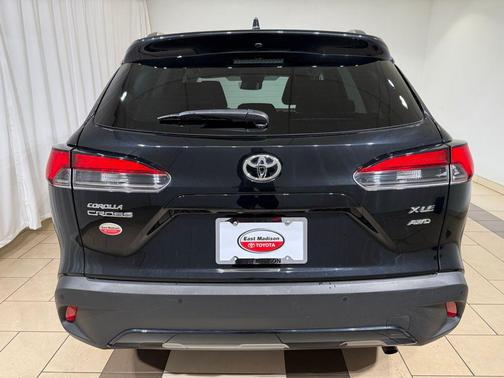 2025 Toyota Corolla Cross XLE
