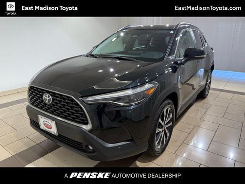 2025 Toyota Corolla Cross XLE