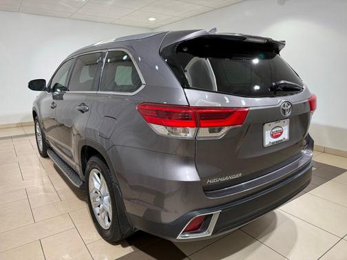 Predawn Gray Mica 2019 Toyota Highlander Limited