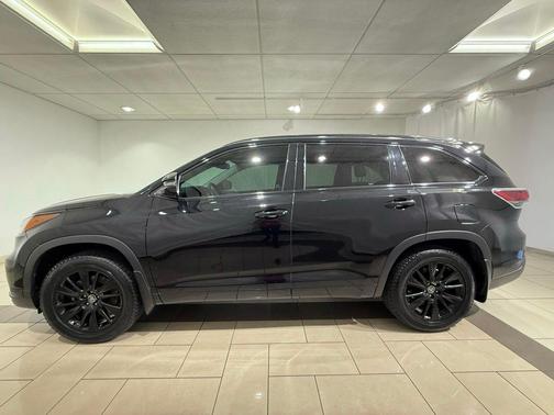 Midnight Black Metallic 2016 Toyota Highlander Limited Platinum