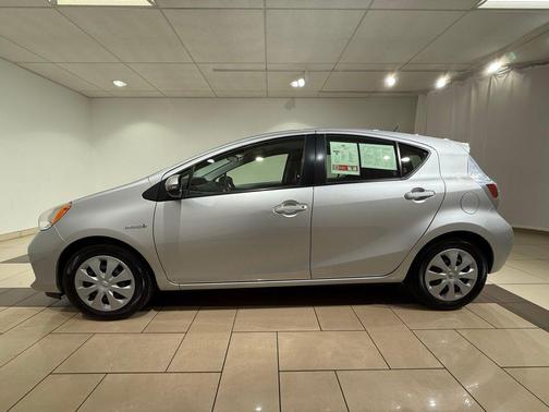 Classic Silver Metallic 2013 Toyota Prius c Two