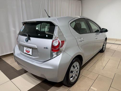 Classic Silver Metallic 2013 Toyota Prius c Two