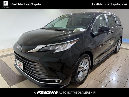 2021 Toyota Sienna Limited 7-Passenger