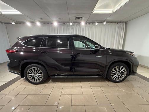 2020 Toyota Highlander Hybrid Platinum