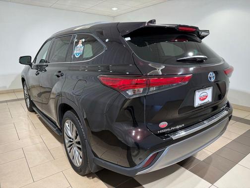 2020 Toyota Highlander Hybrid Platinum