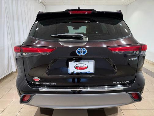 2020 Toyota Highlander Hybrid Platinum