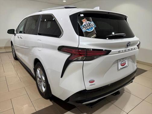 2023 Toyota Sienna Limited 7-Passenger