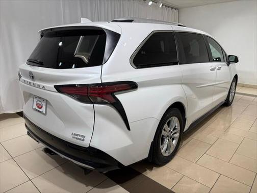 2023 Toyota Sienna Limited 7-Passenger